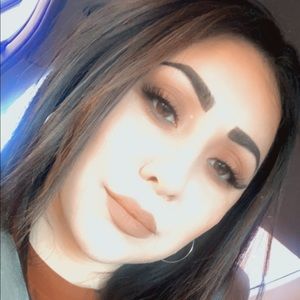 Meet your Posher, Rocio